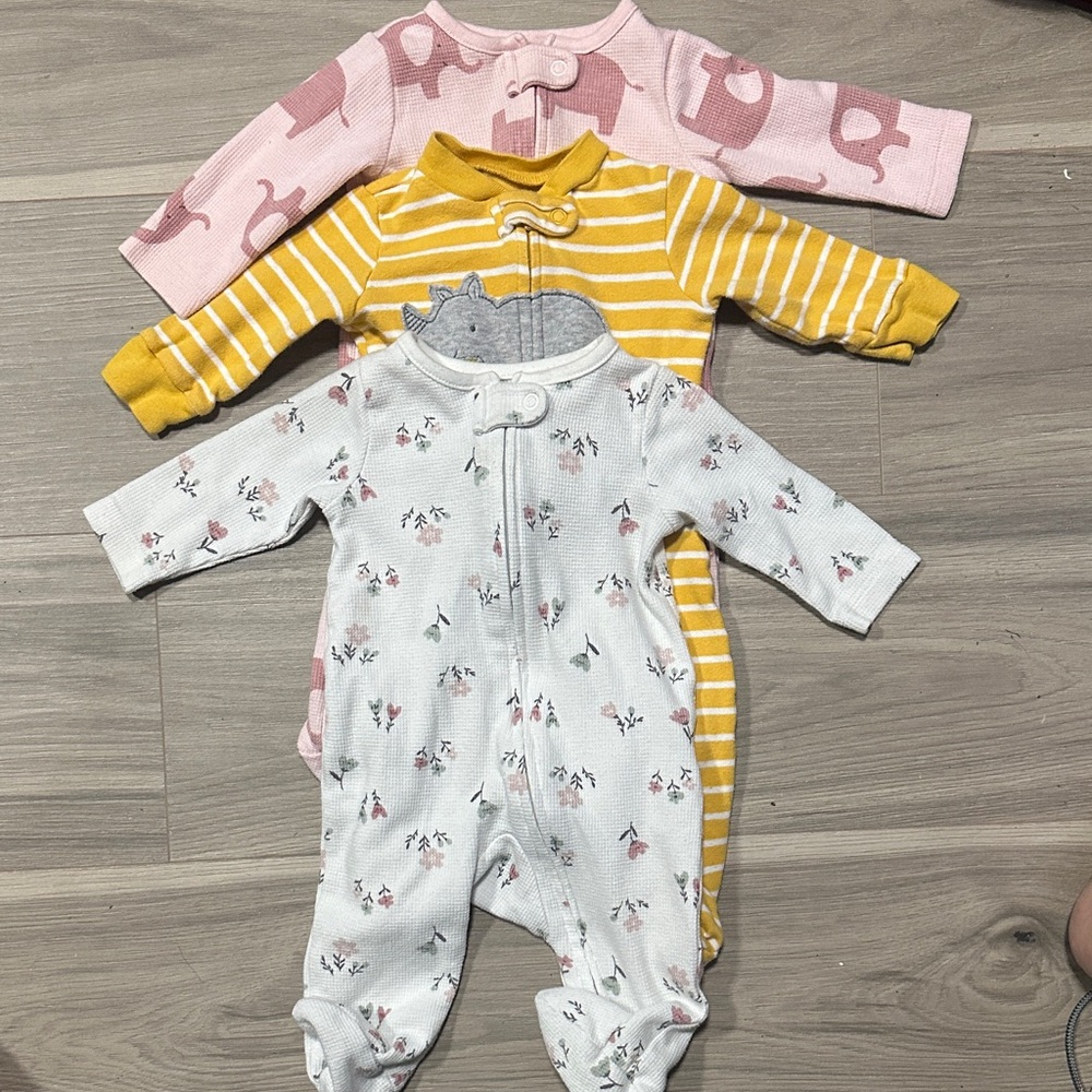 Simple Joys (by Cartier) Onesies 0-3M (set of 3)